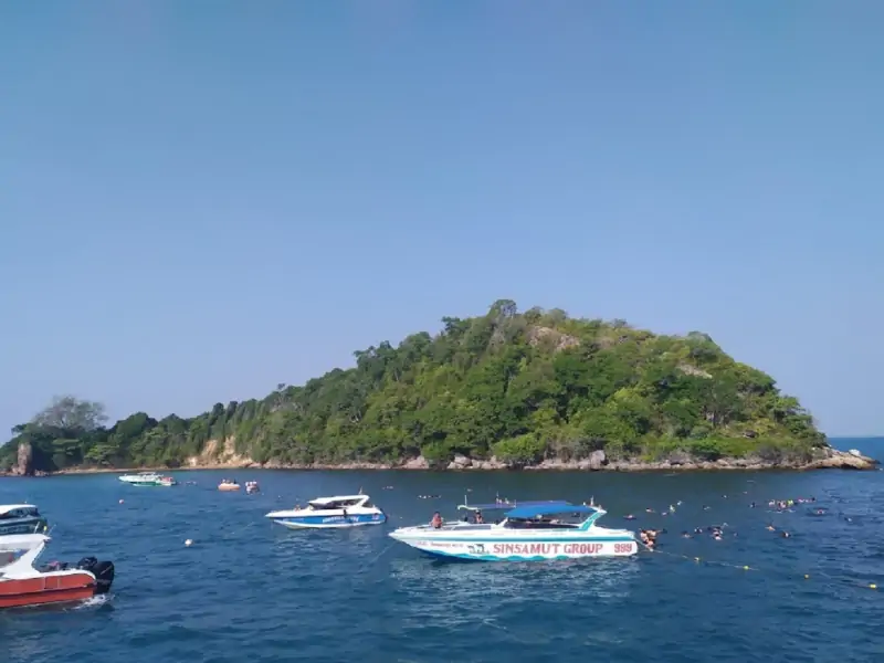Pink Island of Koh Ta Lu Pattaya, snorkeling excursions in Thailand photo 13