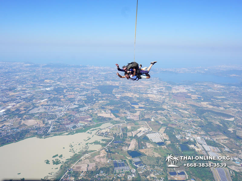Pattaya Tandem Skydiving in Thailand parachute jump photo 80