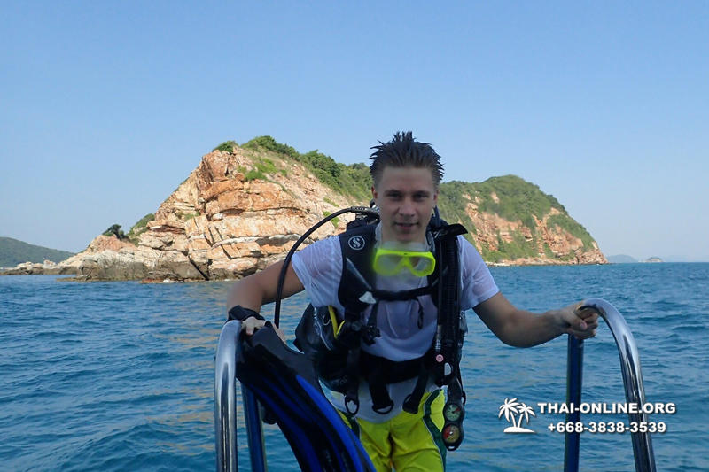 Scuba Diving in Pattaya Thailand photo 17