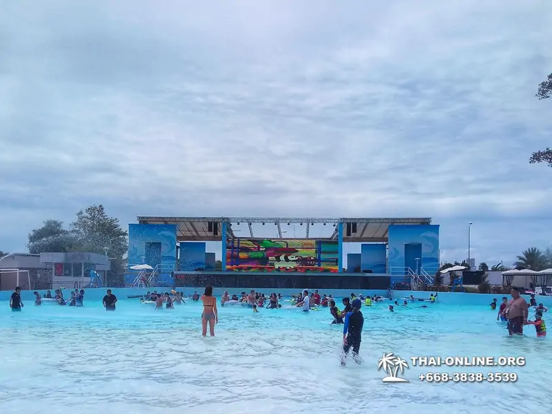 Columbia Pictures Aquaverse water park in Pattaya Thailand photo 67