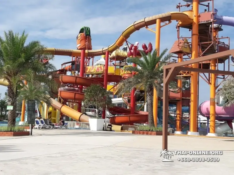 Columbia Pictures Aquaverse water park in Pattaya Thailand photo 21