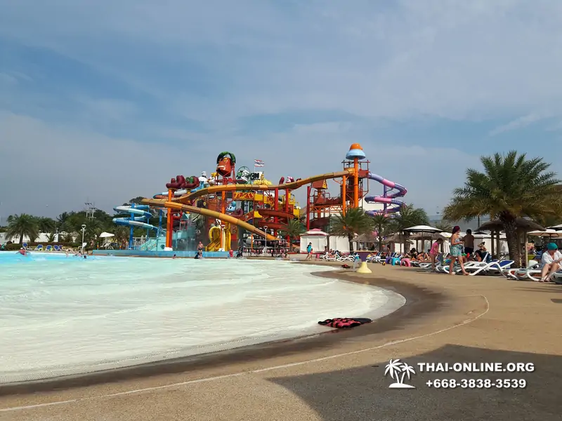 Columbia Pictures Aquaverse water park in Pattaya Thailand photo 53