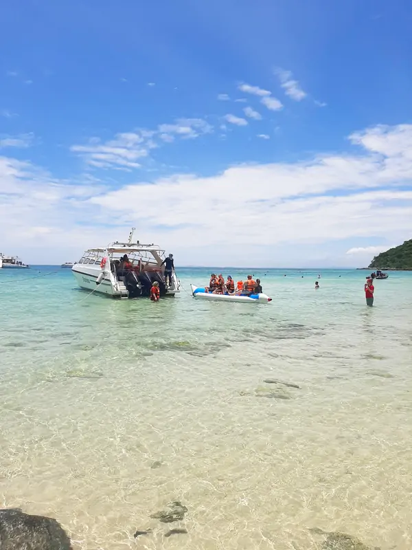 Sea cruise tour Madagascar Express with 7 Countries Pattaya photo 2234