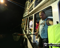 Squid sea fishing in night-time Pattaya Thailand - tour photo 8