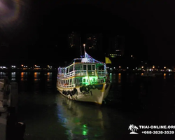 Squid sea fishing in night-time Pattaya Thailand - tour photo 57
