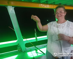 Squid sea fishing in night-time Pattaya Thailand - tour photo 32