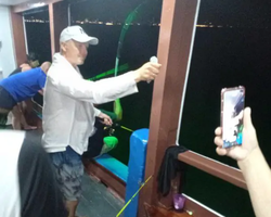 Squid sea fishing in night-time Pattaya Thailand - tour photo 22