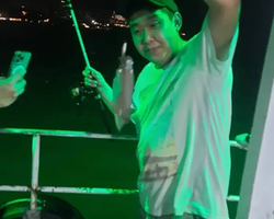 Squid sea fishing in night-time Pattaya Thailand - tour photo 55