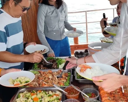 Bryde's whale photo hunt excursion from Pattaya - picture 6
