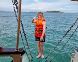 Sea hopping trip 3 Miracle Isles Pattaya excursion photo 6