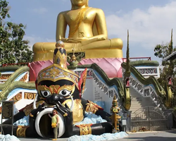 Wat Yan Temple Complex in Pattaya Thailand excursion photo 97