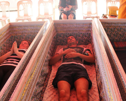 Funeral of Fails lucky ritual in Pattaya Thailand - tour photo 35