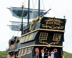 Sea boat cruise trip Black Pearl Pattaya Thailand - photo 35