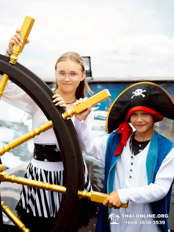 Sea boat cruise trip Black Pearl Pattaya Thailand - photo 30 Black Pearl boat excursion in Pattaya Thailand - photo 30