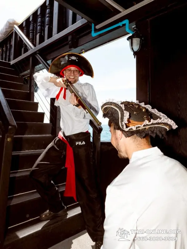 Sea boat cruise trip Black Pearl Pattaya Thailand - photo 28 Black Pearl boat excursion in Pattaya Thailand - photo 28