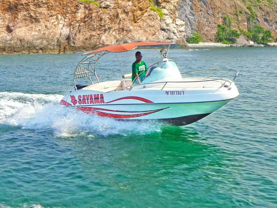 Aquamarine speedboat in Pattaya