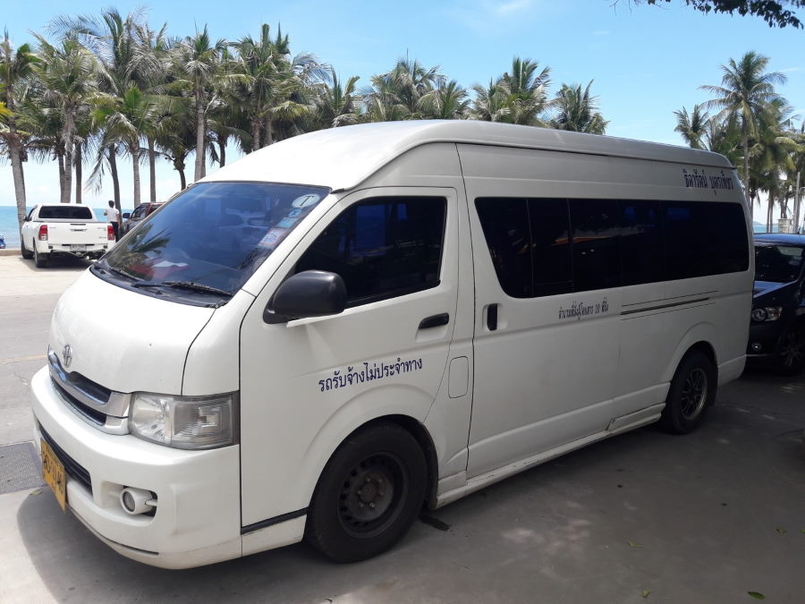 Minibus Toyota Hiace Taxi Pattaya to Koh Chang pier